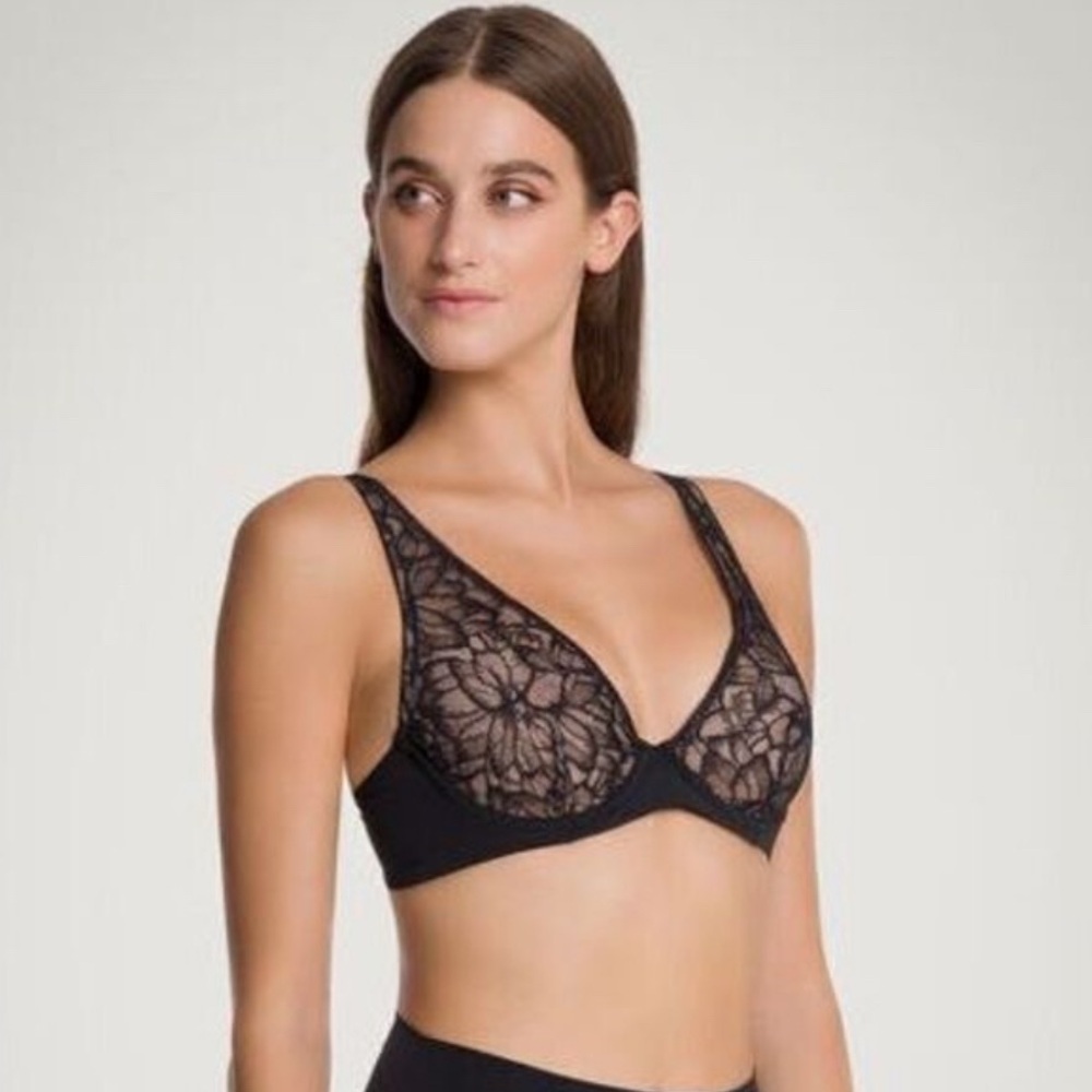 EUC- RARE Retired Wolford ‘Magnolia’ Unlined Full Cup Bra